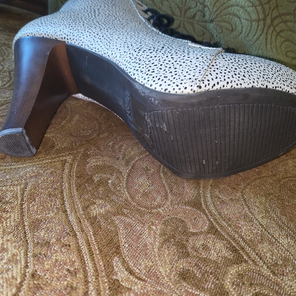 Platform Ankle Boots - Picture 4 of 6